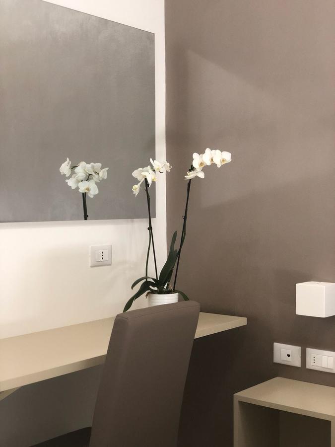 Hotel Il Veliero Торре-Сан-Джованни-Удженто Экстерьер фото